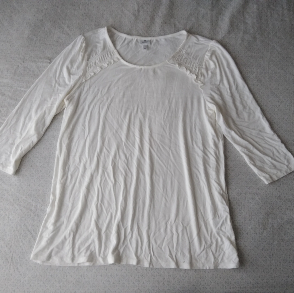 Dress Barn White Long sleeve Top Ruffle Detail Size Large
